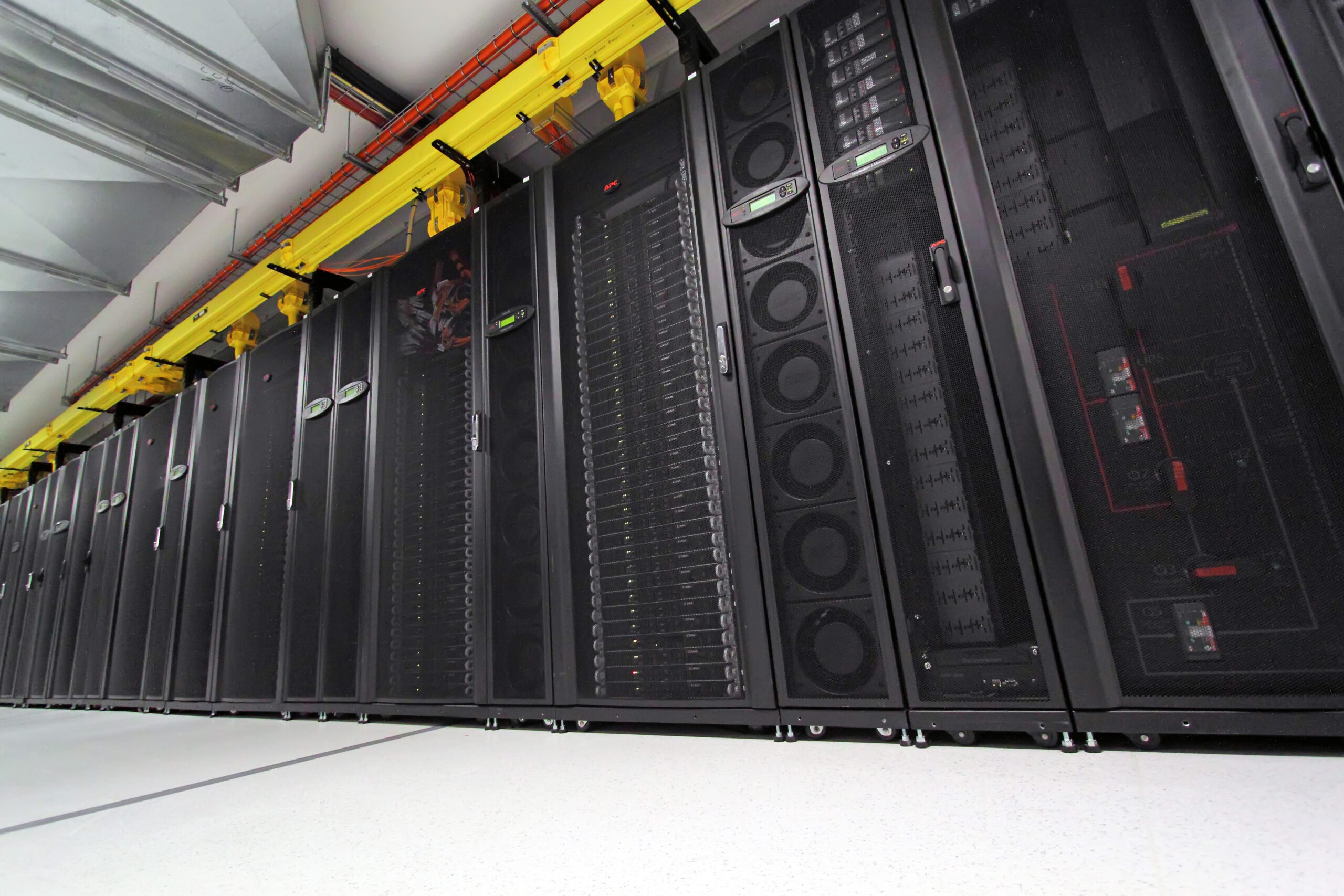 How to Choose Hosting for an AI-Assisted Website Project